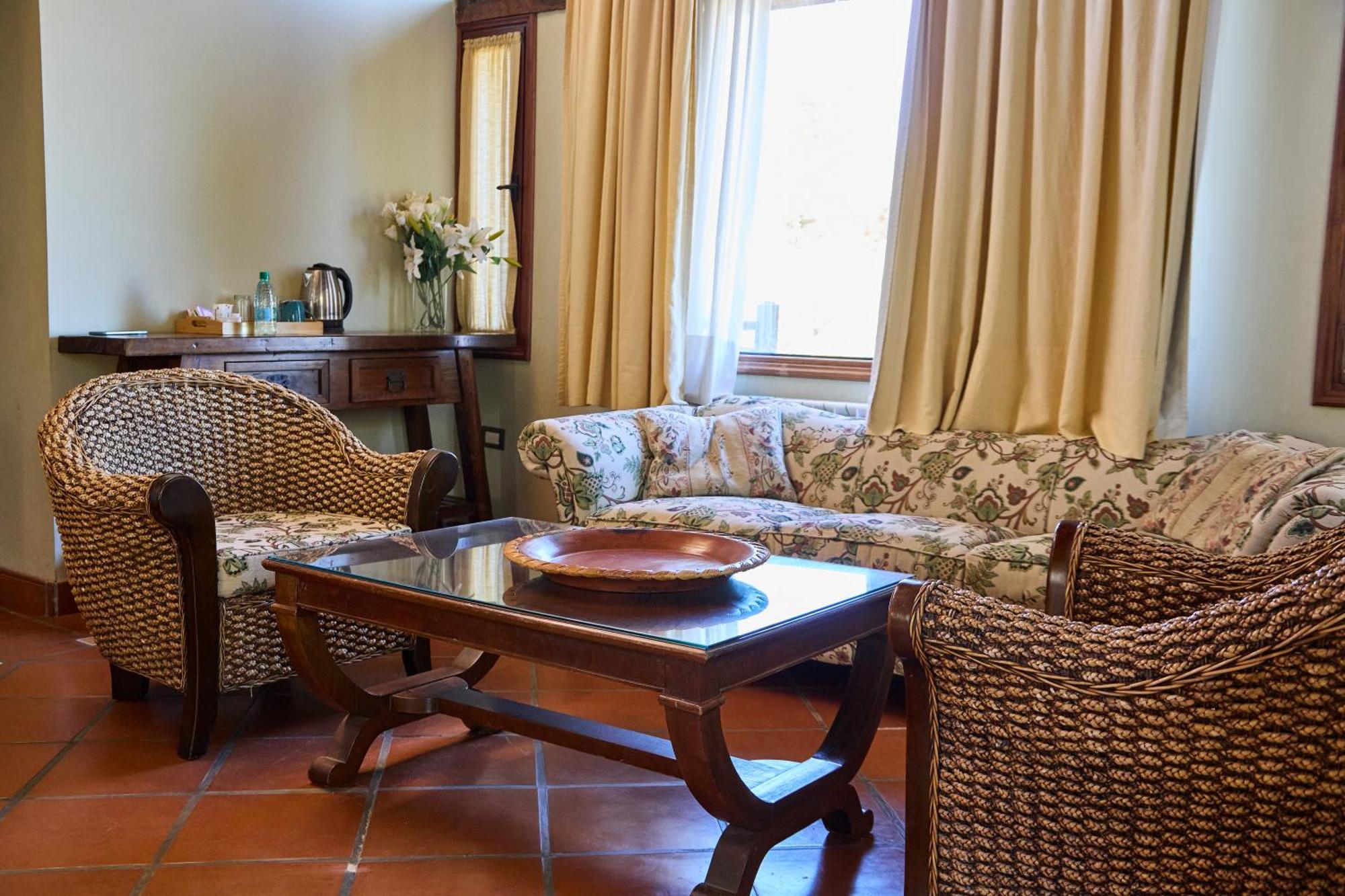 La Casa De La Bodega - Wine Boutique Hotel Кафаяте Екстер'єр фото