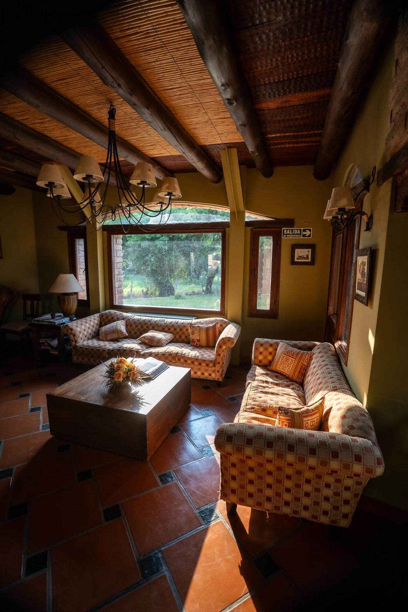 La Casa De La Bodega - Wine Boutique Hotel Кафаяте Екстер'єр фото